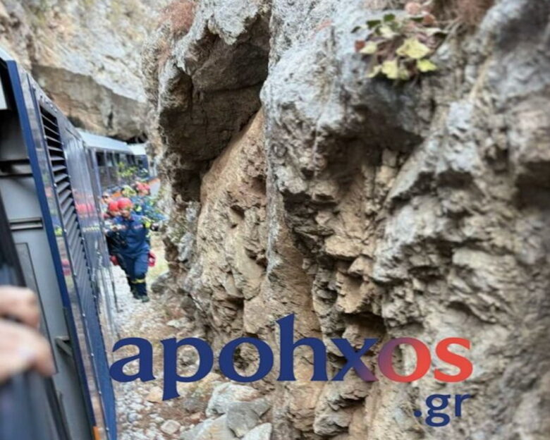 Καλάβρυτα: Καρέ – καρέ ο απεγκλωβισμός των 38 επιβατών του οδοντωτού – Στιγμιότυπα από την επιχείρηση