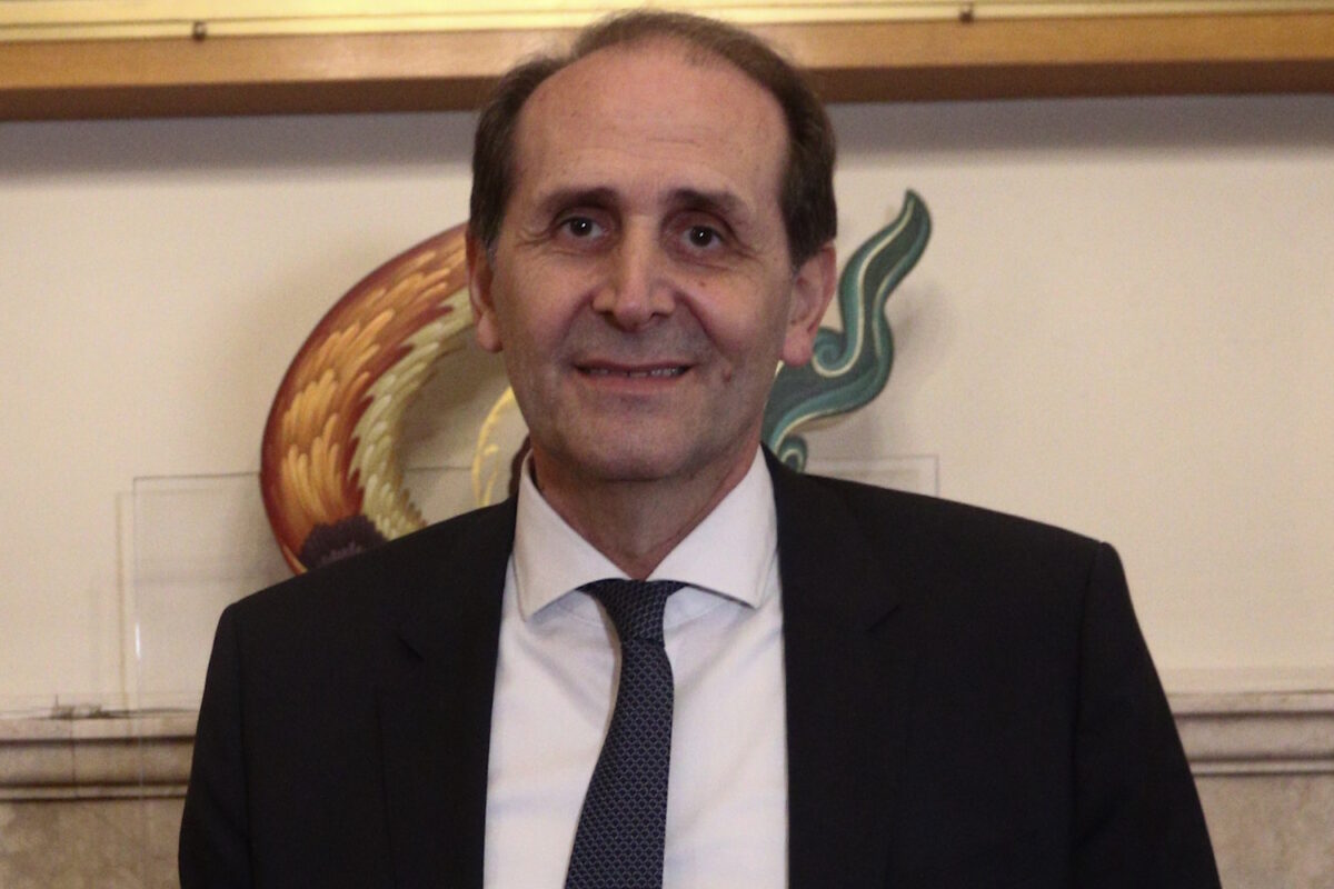 Ο Απόστολος Βεσυρόπουλος