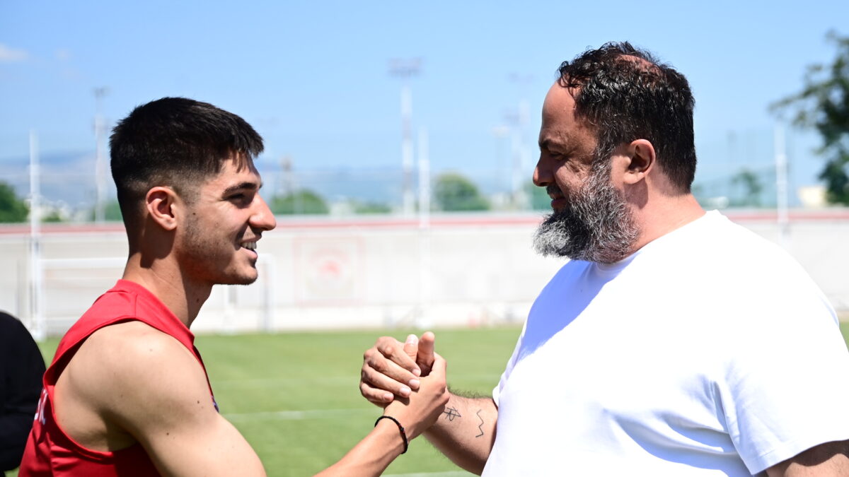 Ο Βαγγέλης Μαρινάκης στον αγιασμό του Ολυμπιακού