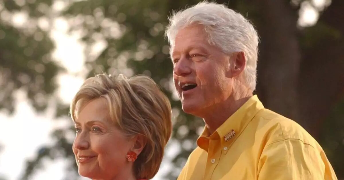 Bill and Hillary Clinton were called by Congress for the sex scandal