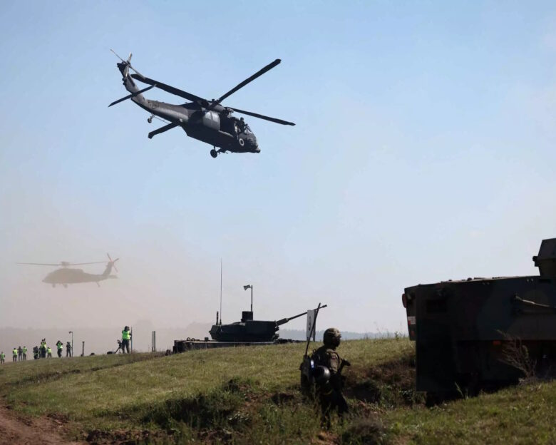 Black Hawk: Σε εξέλιξη η επιλογή πιλότων και τεχνικών για τα υπερσύγχρονα ελικόπτερα της Αεροπορίας Στρατού
