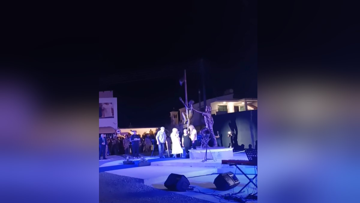 Οι ανδριάντες του Τάσου Ισαάκ και του Σολωμού Σολωμού
