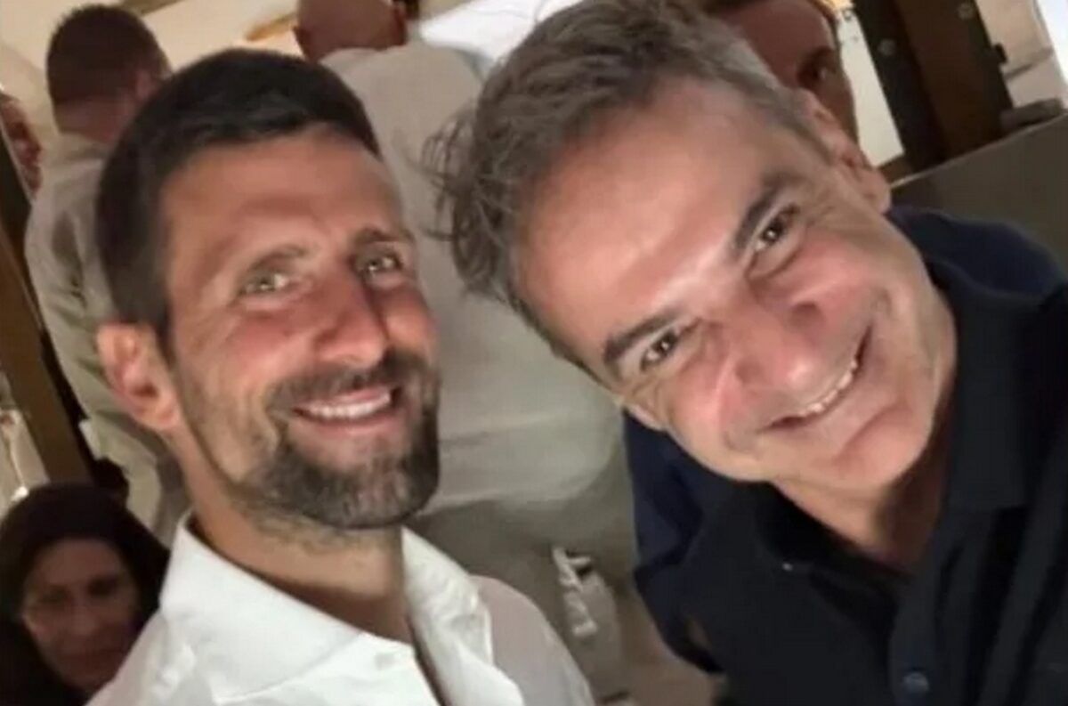 Ο Νόβακ Τζόκοβιτς και ο Κυριάκος Μητσοτάκης έβγαλαν selfie στην Τήνο