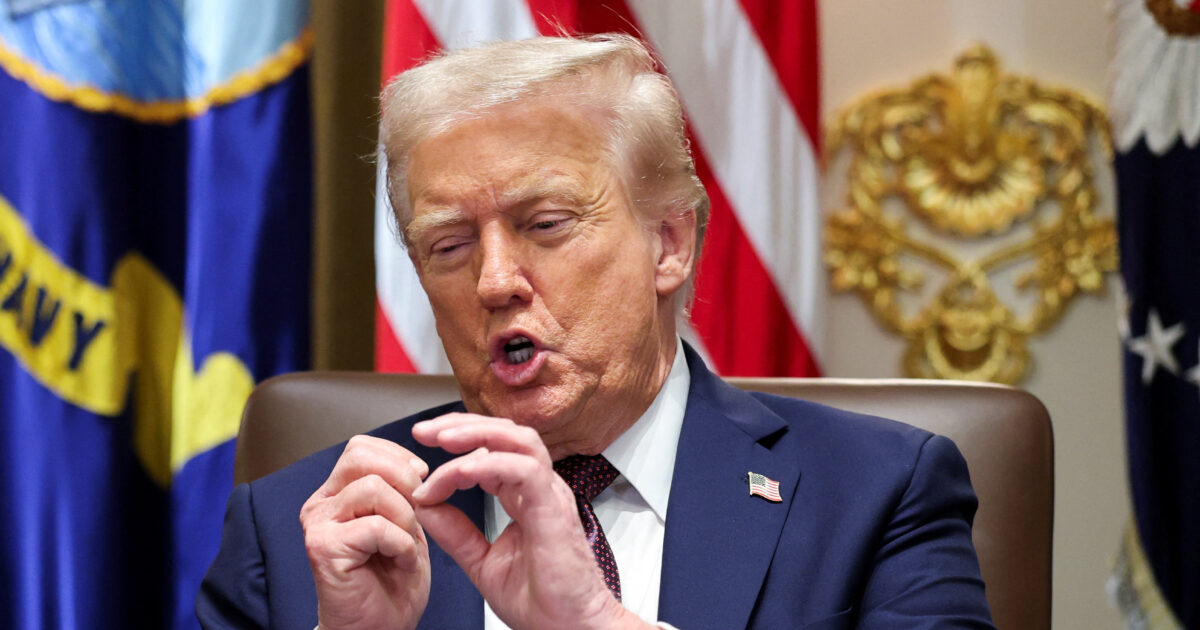 Trump asked Congress cuts of $ 4.9 billion from the budget – a danger to the government’s “shutdown”