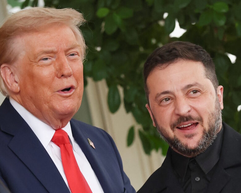 Χαμόγελα από Τραμπ και Ζελένσκι στο Οβάλ Γραφείο – Τα θερμά «ευχαριστώ» και στο βάθος τα σενάρια τερματισμού του πολέμου στην Ουκρανία