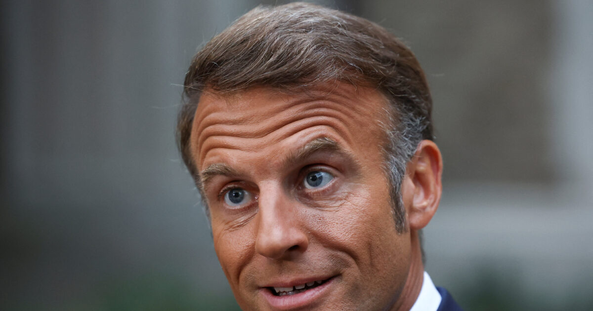 Politico: Macron “sees” Bairo’s replacement while “Greek Nightmare Debt” lives in France