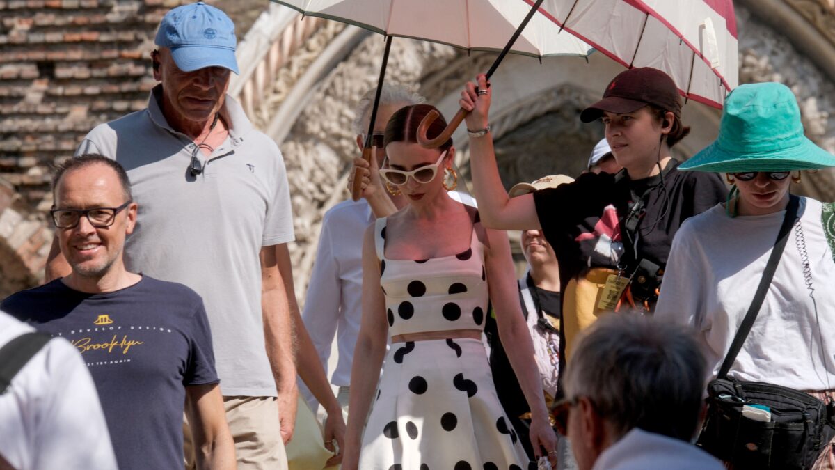 Η σειρά «Emily in Paris»