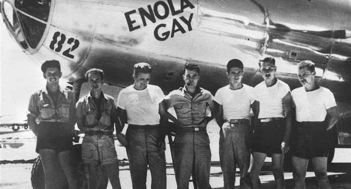 Το πλήρωμα του βομβαρδιστικού «Enola Gay»