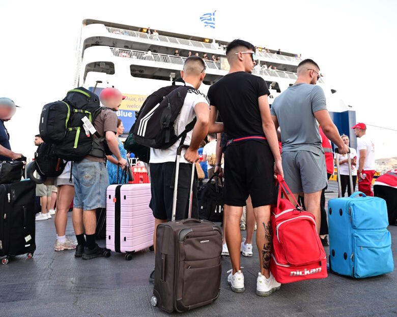 Απαγορευτικό απόπλου σε Πειραιά, Ραφήνα και Λαύριο λόγω των ισχυρών ανέμων – Ταλαιπωρία για εκατοντάδες επιβάτες