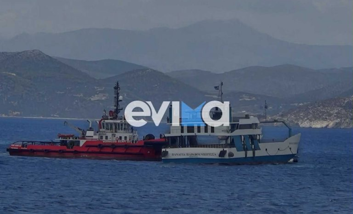 Επιχείρηση απομάκρυνσης του πλοίου στη Εύβοια