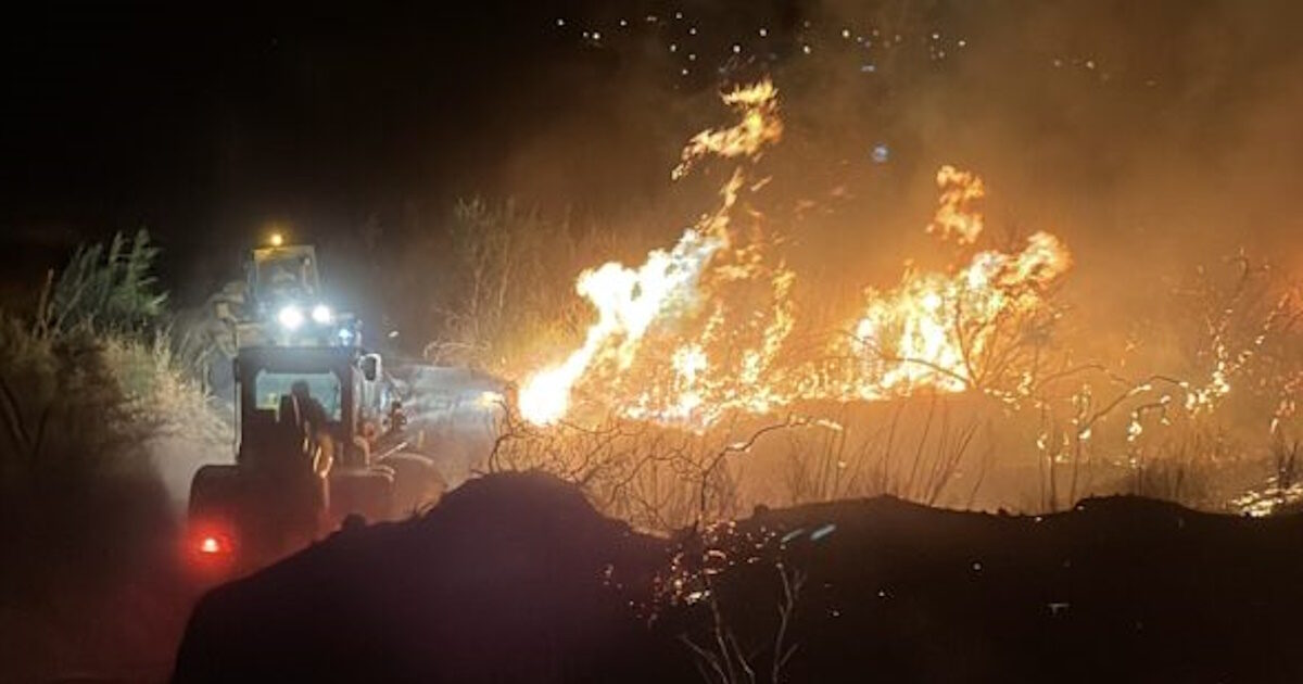 Battle with flames in Evinochori Aitoloakarnania