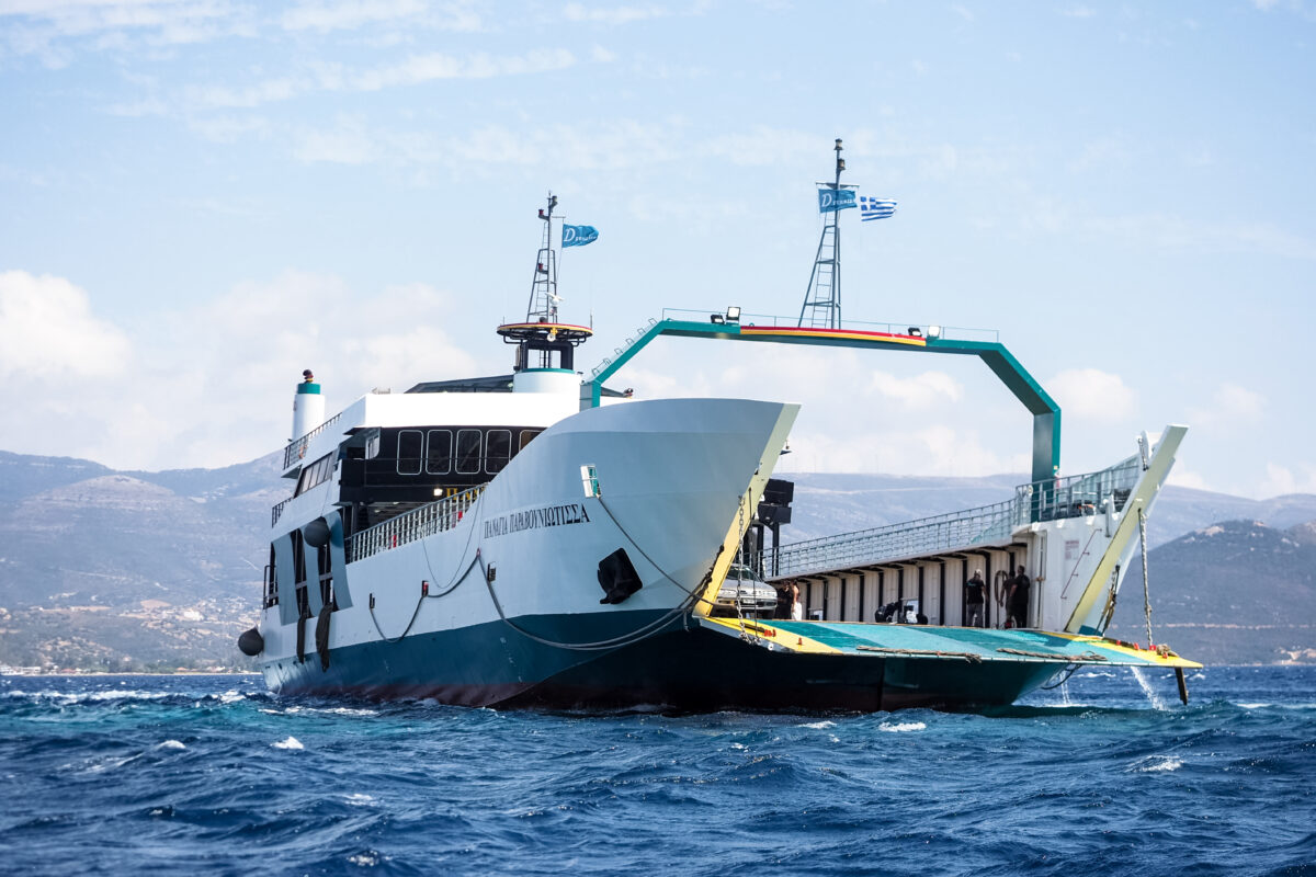 Νέα προσπάθεια αποκόλλησης του φέρι μποτ στα Νέα Στύρα