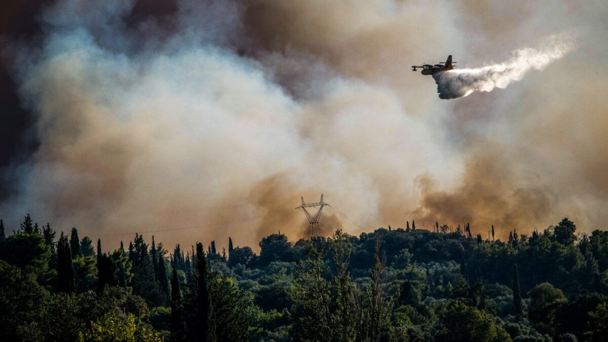 Ρίψη νερού από καναντέρ