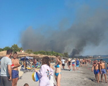 Φωτιά στην Πρέβεζα στην περιοχή Καστροσυκιά και νέα αναζωπύρωση στη Βρυσούλα