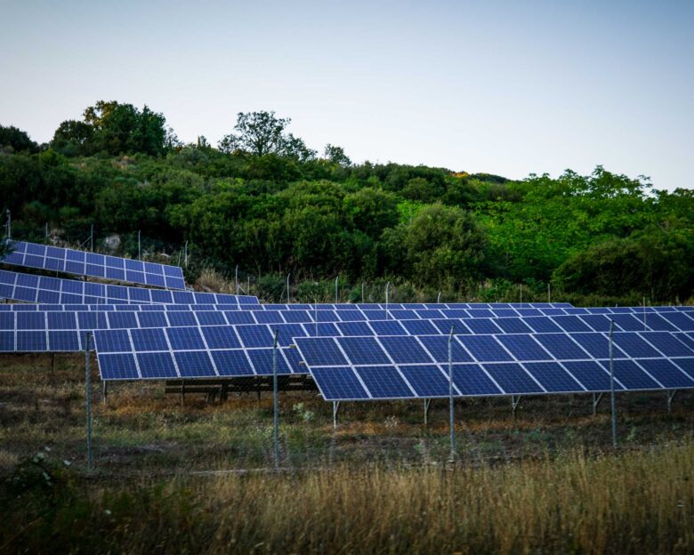 Μόλις 54 έργα σε τελικό στάδιο για το “Φωτοβολταϊκά στο Χωράφι”, σύμφωνα με τον ΔΕΔΔΗΕ