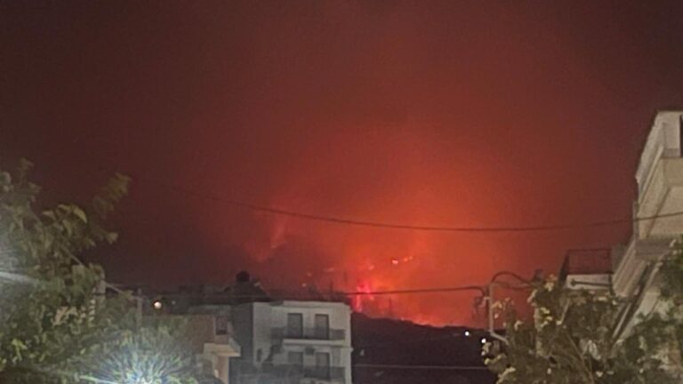 Φωτιά στην Πάτρα