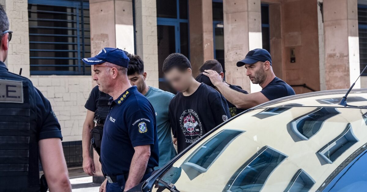 Fire in Patras: At the Prosecutor the three arrested for arson