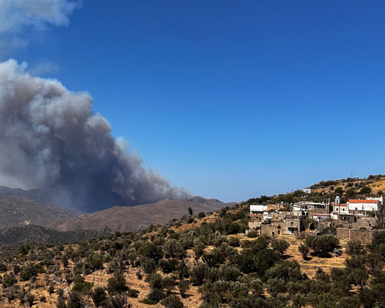 Φωτιές στην Ελλάδα: Αναντίστοιχη η ασφαλιστική κάλυψη κατοικιών και επιχειρήσεων με την κλιματική κρίση