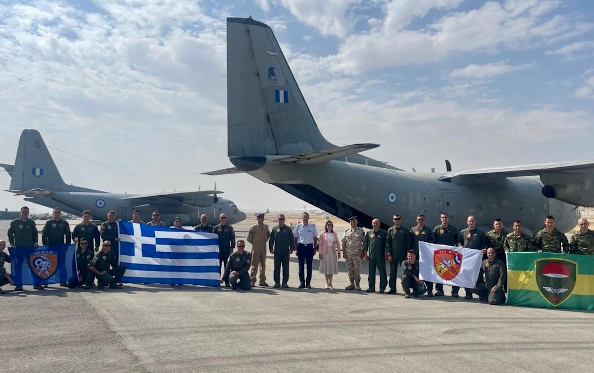 Τα αεροπλάνα που πέταξαν ανθρωπιστική βοήθεια στη Γάζα
