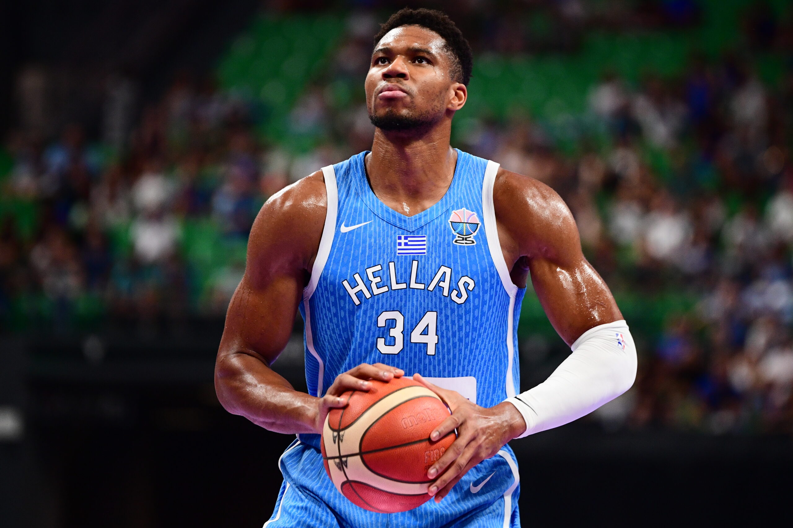 Ο άλλος Γιάννης Αντετοκούνμπο: Oι επενδύσεις του Greek Freak σε Ελλάδα και  εξωτερικό, οι φιλανθρωπίες και τα ντιλ εκατομμυρίων