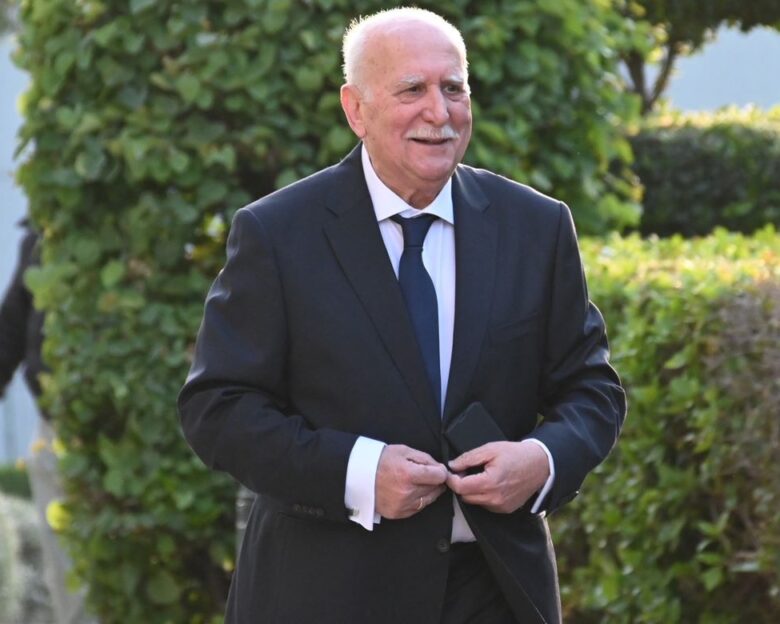 Ο Γιώργος Παπαδάκης σε γλέντι μέχρι το πρωί στη Νάξο – Μαζί του ήταν και ο Δημήτρης Οικονόμου