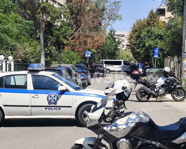 Γυναικοκτονία στο Χαλάνδρι: 47χρονη δολοφονήθηκε με μαχαίρι από τον 28χρονο σύντροφό της