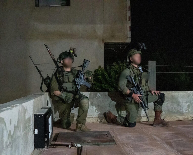 Εντάσεις στην Συρία από επιδρομή Ισραηλινών κομάντο και επίθεση των SDF στην Μανμπίζ – Νέες φονικές μάχες στη Σουέιντα παρά την εκεχειρία