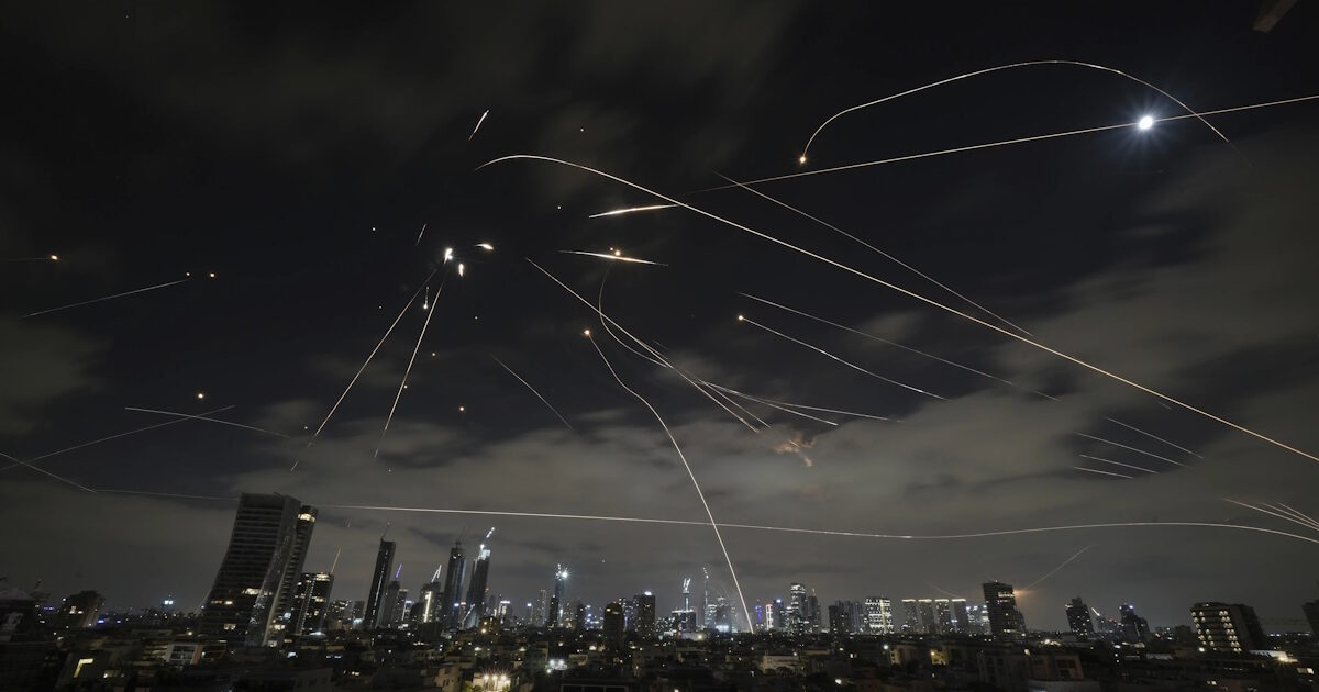 Sirens in Tel Aviv for Yemen’s Houthi rocket