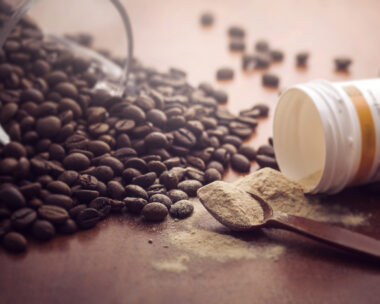 coffee beans with powder spoon
