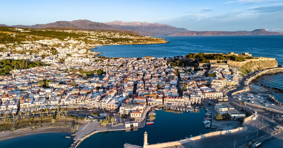 Property, Tourism, Logistics: The Triple Development Paper of Crete