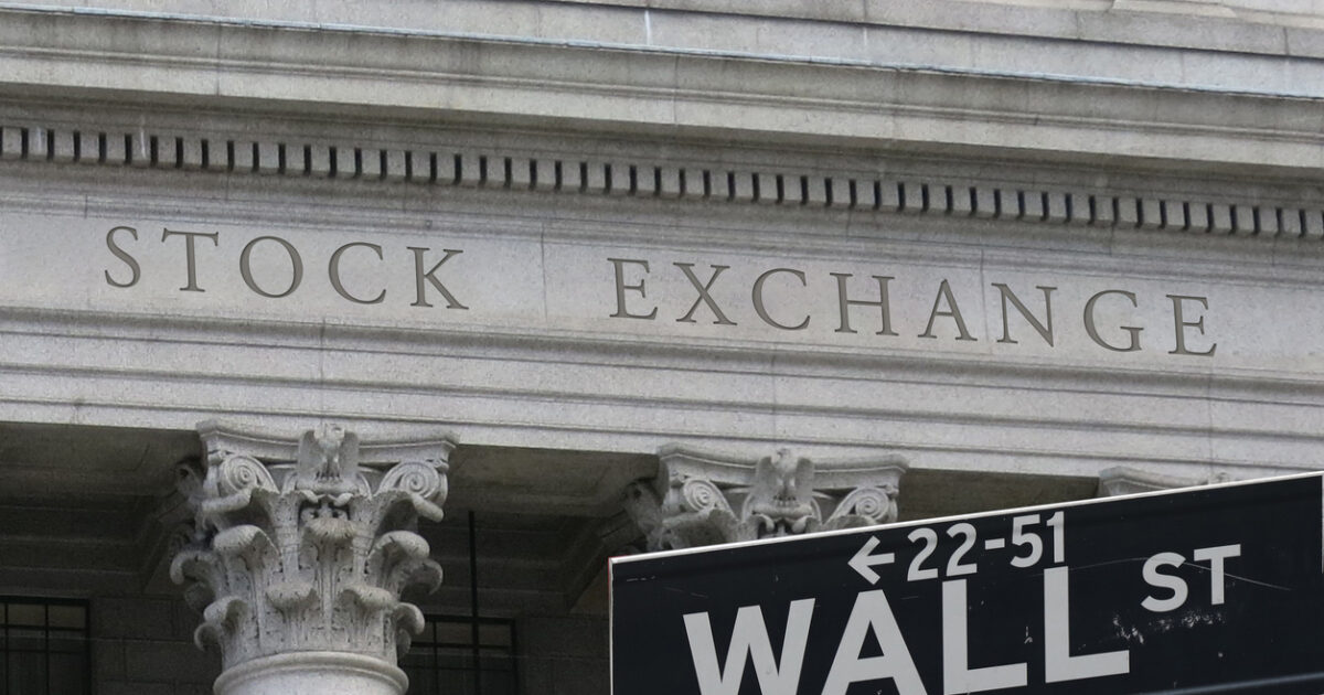 Wall Street: Nasdaq falls for a second consecutive day with S&P 500 following