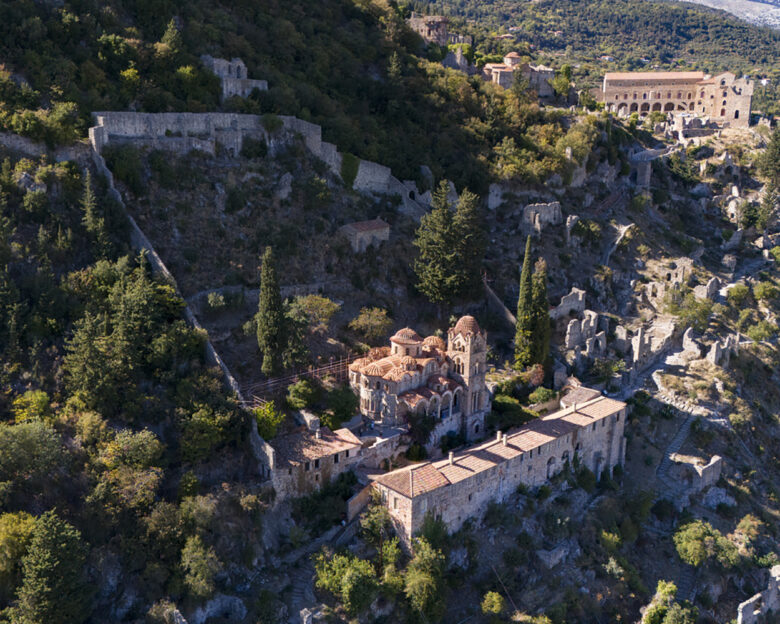 Μυστράς, το ελληνικό Game of Thrones: Το Παλάτι των Παλαιολόγων και η βυζαντινή καστροπολιτεία