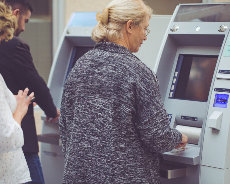 Αναδρομικά σε 47.055 συνταξιούχους στις 25 Αυγούστου από τον ΕΦΚΑ – Ποιοι είναι οι δικαιούχοι