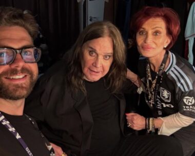 Ο Jack Osbourne (αριστερά) με τους γονείς του, Ozzy και Sharon