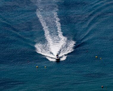 Jet ski