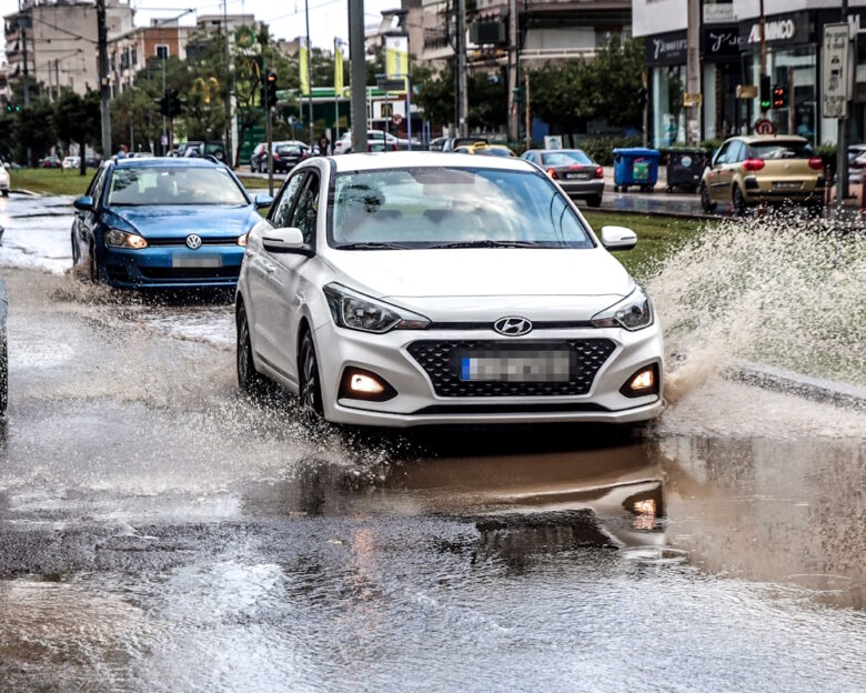 Καιρός σήμερα: Βροχές στις περισσότερες περιοχές της χώρας – Ισχυρές καταιγίδες στην κεντρική Μακεδονία