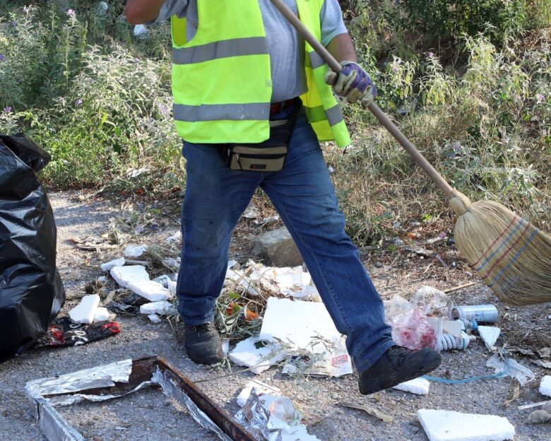 Βόλος: Άνδρας έριξε μπουνιά σε υπάλληλο καθαριότητας και εξαφανίστηκε