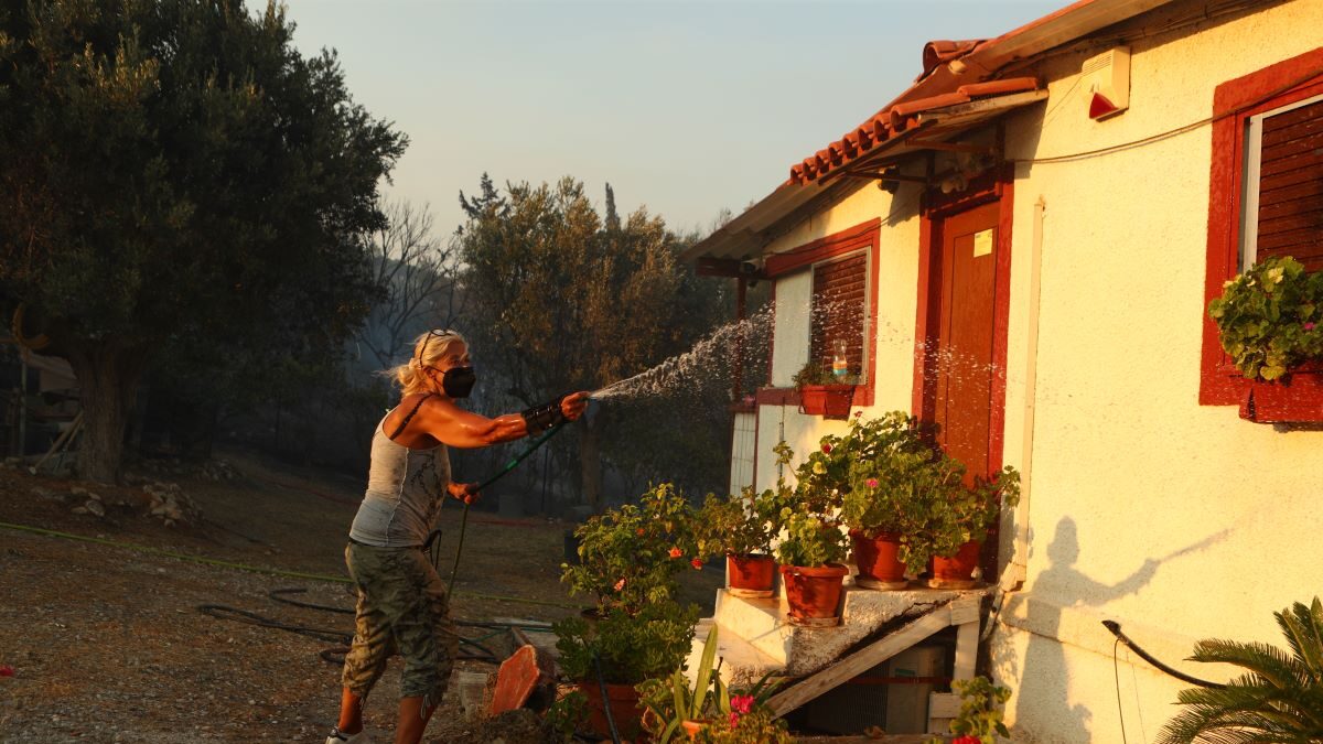 Φωτιά στην Κερατέα 
EUROKINISSI