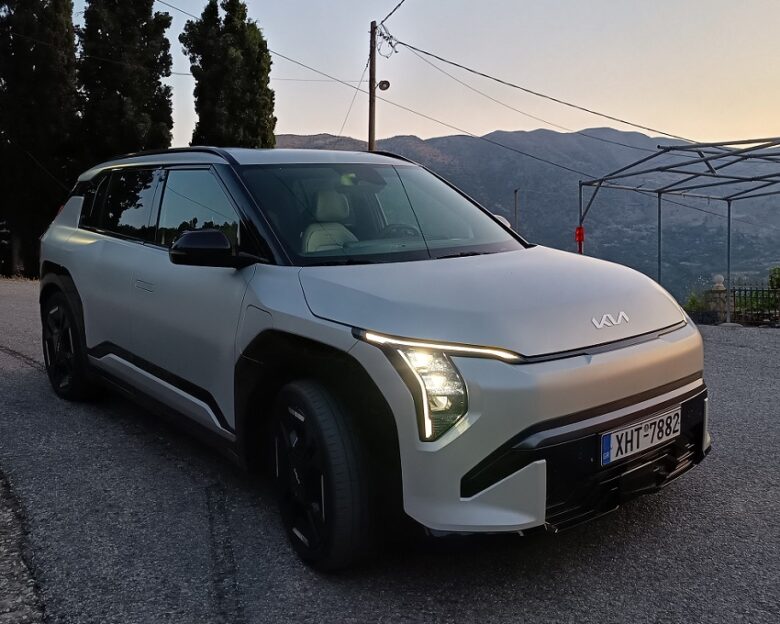 Kia EV3: Δοκιμή – Απ’ έξω εμφάνιση, από μέσα άνεση και με πολλά ατού