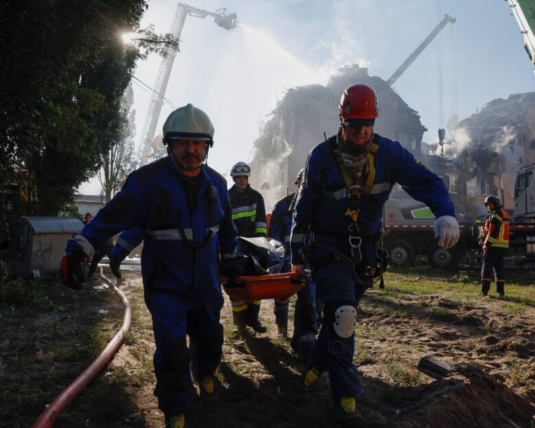 Ουκρανία: Τους 23 έφτασαν οι νεκροί από τις πυραυλικές επιθέσεις της Ρωσίας στο Κίεβο