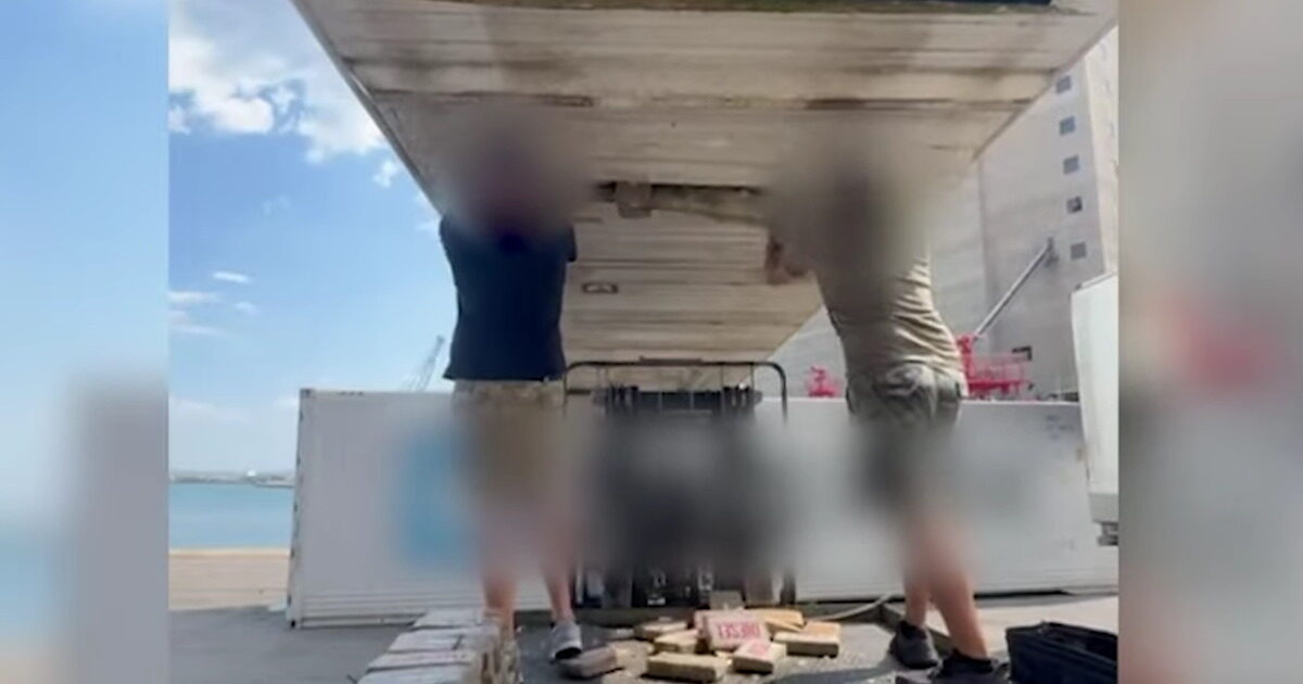 Aspropyrgos: Criminal Organization conveyed containers with 5.5m euros worth of cocaine from Latin America – Three arrests