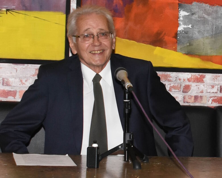 Δημήτρης Κωνσταντάρας: «Τώρα πάλι μαζί» γράφει ο γιος του δημοσιογράφου για τον πατέρα και τον παππού του