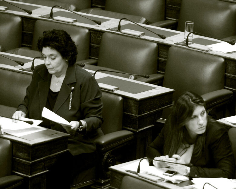 Στη Βουλή η μήνυση της Ζωής Κωνσταντοπούλου κατά της Λιάνας Κανέλλη: «Πολιτική δίωξη που θα πέσει στο κενό», λέει το ΚΚΕ