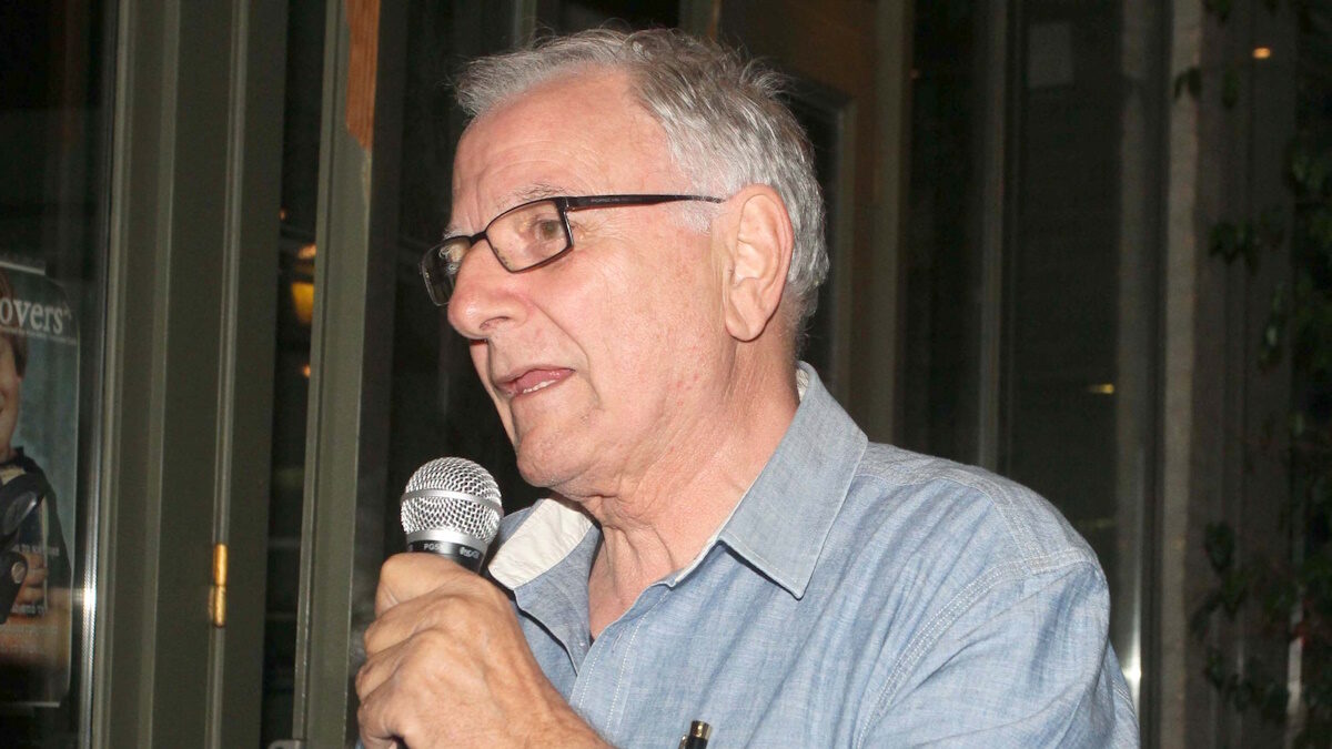 Ο Κώστας Χαρδαβέλλας