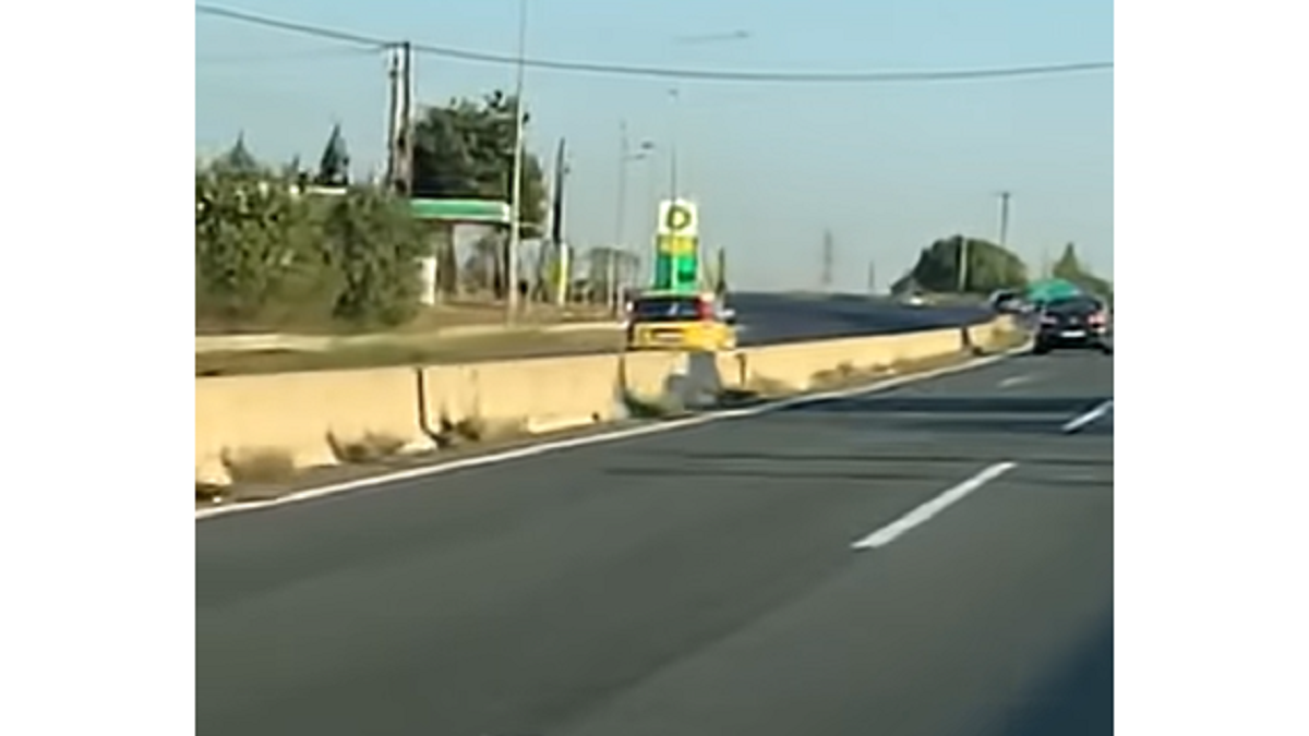 Αυτοκίνητο στο αντίθετο ρεύμα κυκλοφορίας
