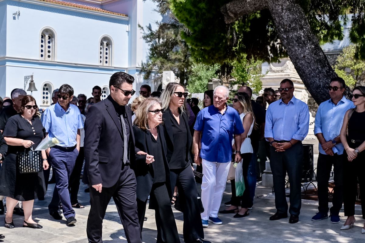 Κηδεία του Δημήτρη Κωνσταντάρα