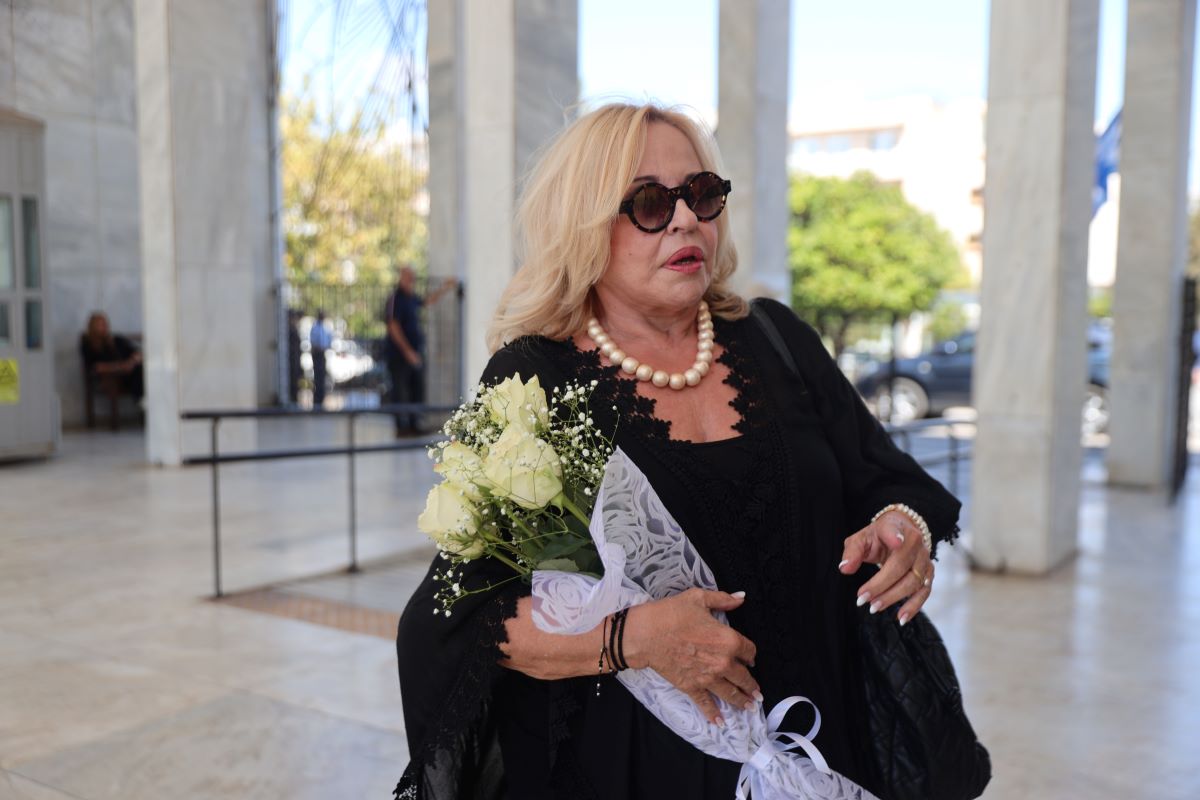 Η Μπέσυ Αργυράκη