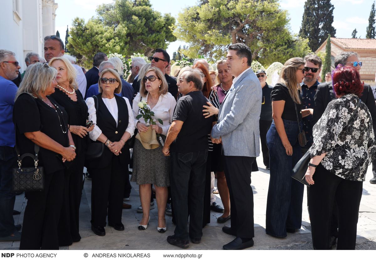 Κηδεία του Δημήτρη Κωνσταντάρα