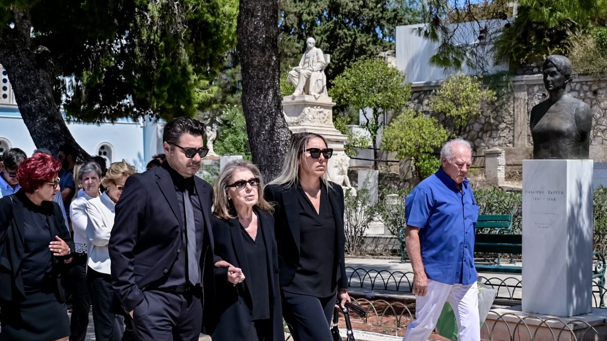 Κηδεία Δημήτρη Κωνσταντάρα