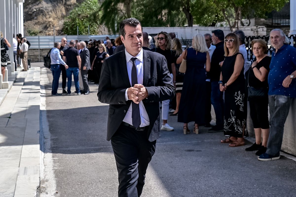 Κηδεία Δημήτρη Κωνσταντάρα